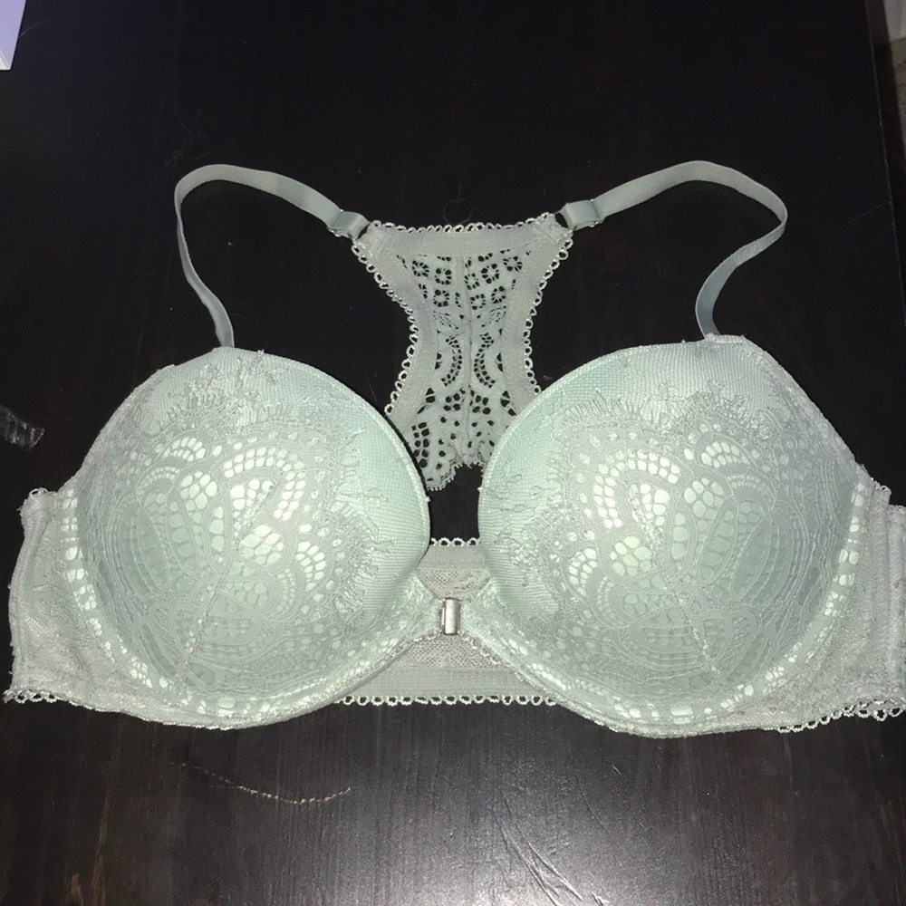 Front close push up bra